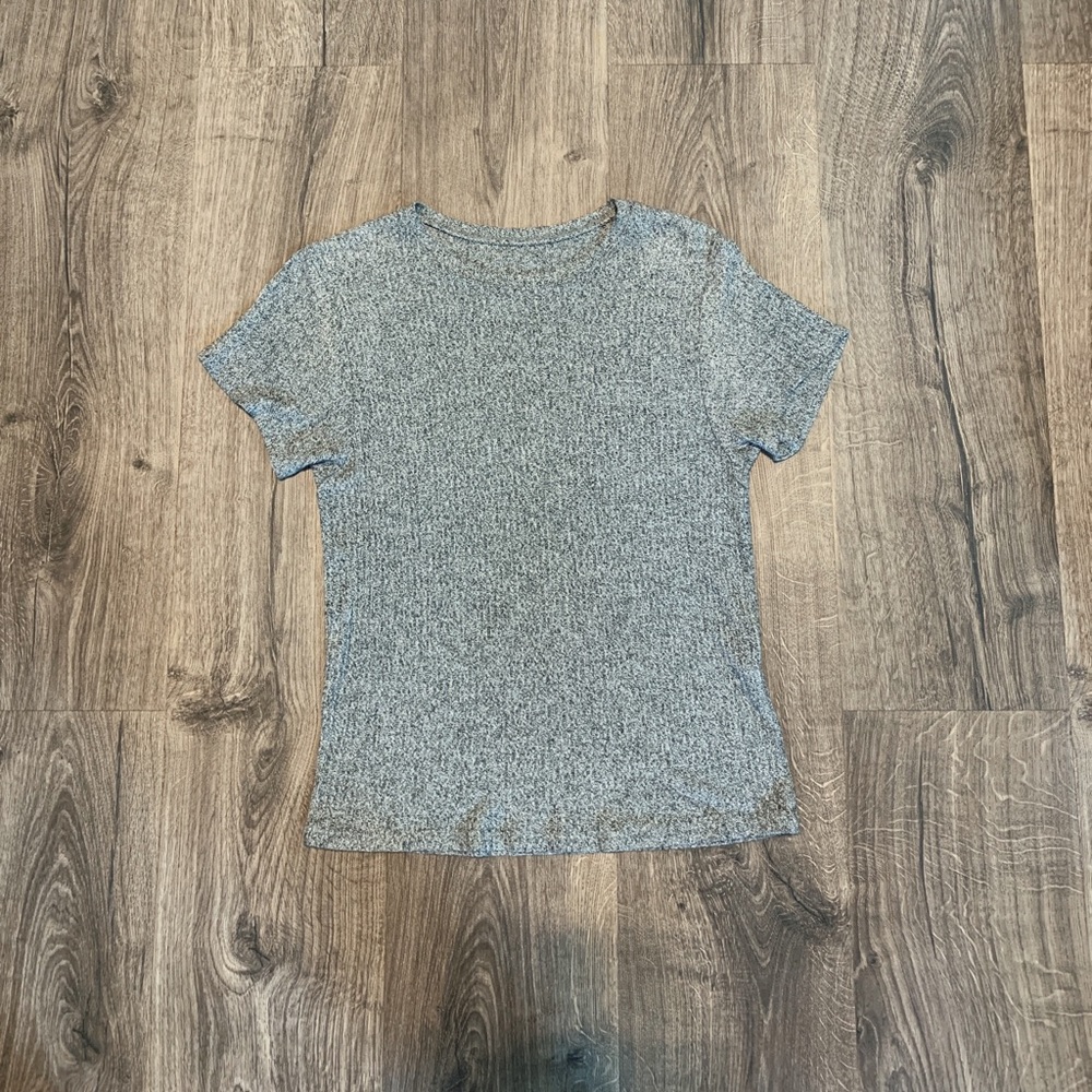 BRANDY MELVILLE heather gray tee shirt